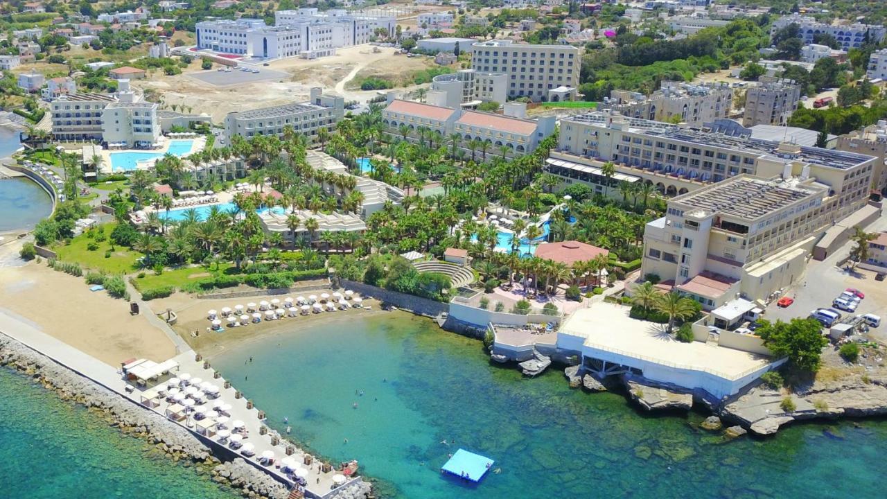 Oscar Beachfront Resort & Spa & Casino Kyrenia  Bagian luar foto