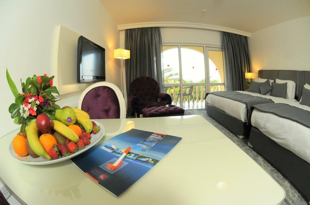 Oscar Beachfront Resort & Spa & Casino Kyrenia  Bagian luar foto