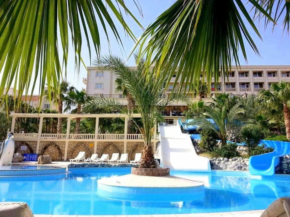 Oscar Beachfront Resort & Spa & Casino Kyrenia  Bagian luar foto