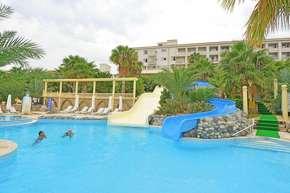 Oscar Beachfront Resort & Spa & Casino Kyrenia  Bagian luar foto