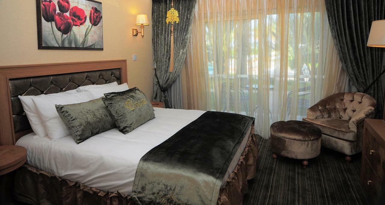Oscar Beachfront Resort & Spa & Casino Kyrenia  Bagian luar foto